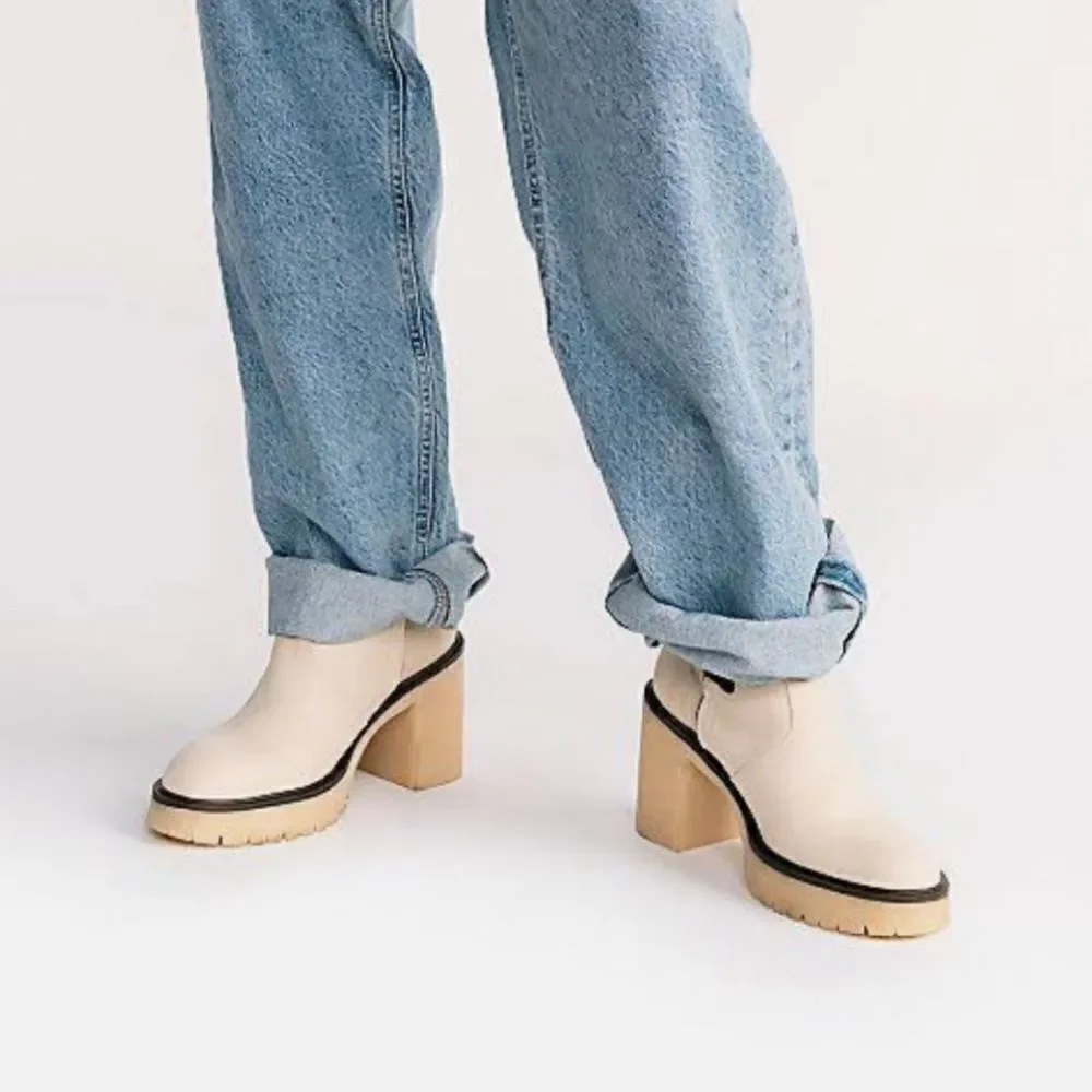 Free People James Chelsea Boots  White US 6